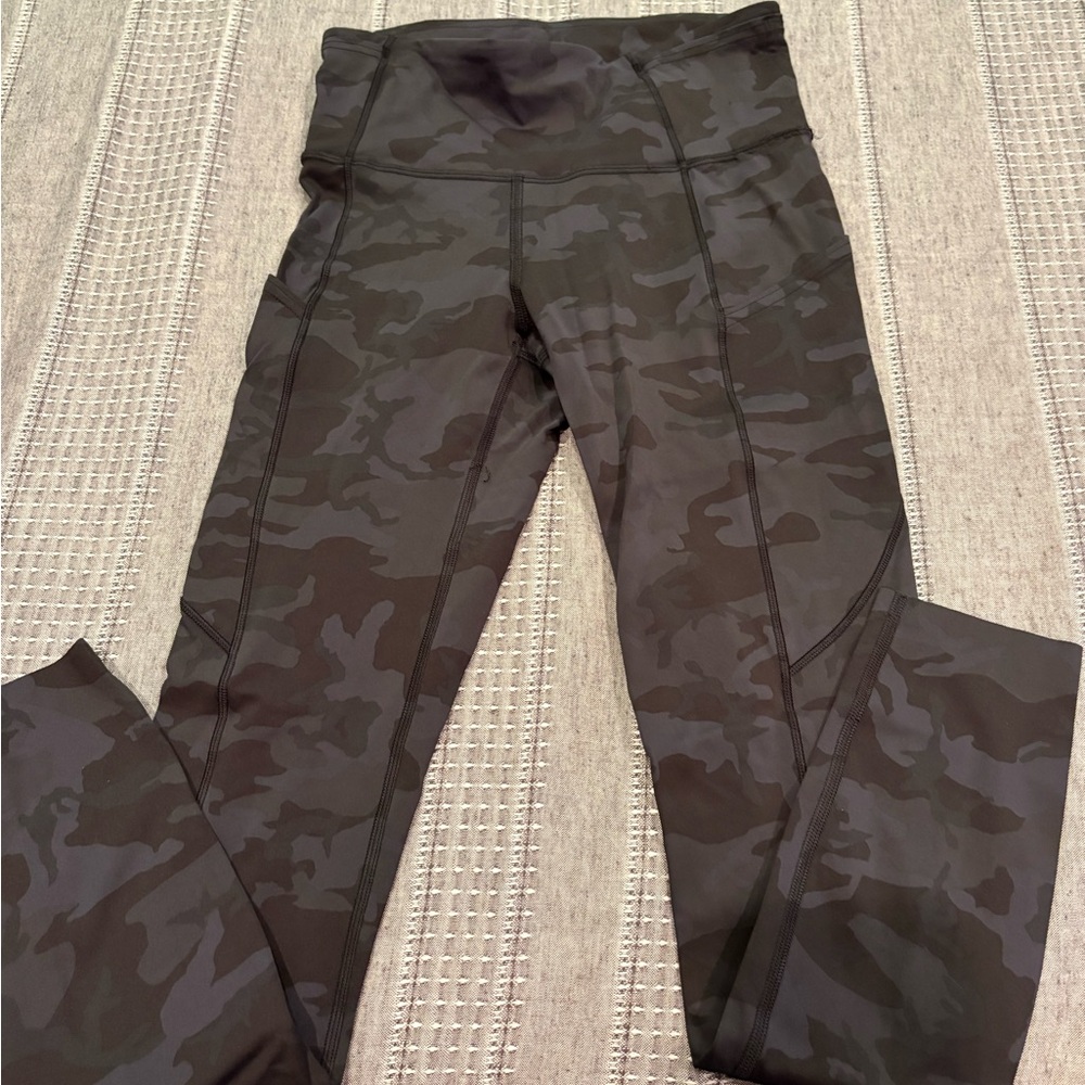 Lululemon fast an free camo Leggings